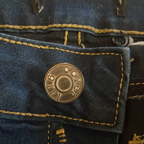 Fashionable Cover Girl stretchy Jeans. - Picture 2 of 5